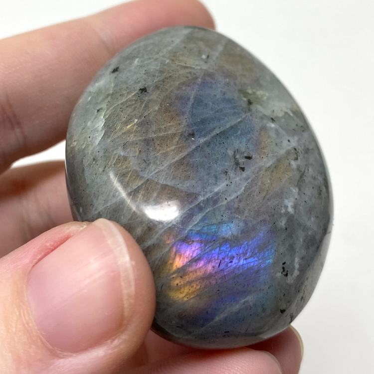 Labradorite Palmstone 15