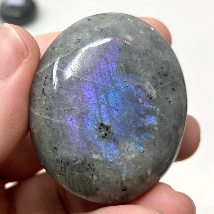 Small Labradorite Palmstone 8