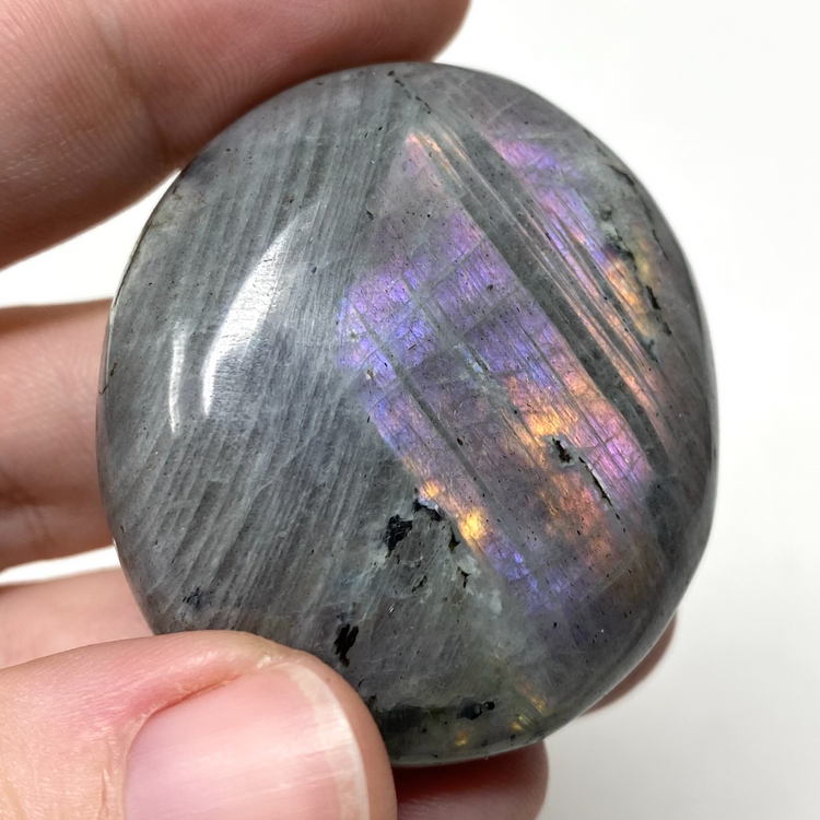 Labradorite Palmstone 14